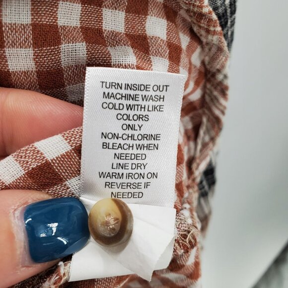 Maurices Long Sleeve Button Up Plaid Flannel Shirt Size M Ombre Bleach Dipped - Picture 11 of 14